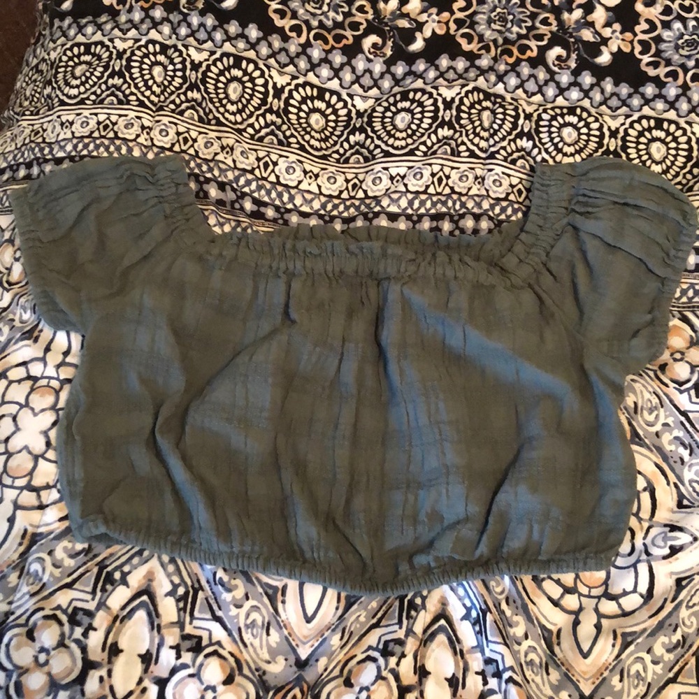 Crop top